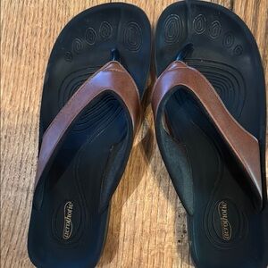 Aerothotic Black and Brown Flip Flops